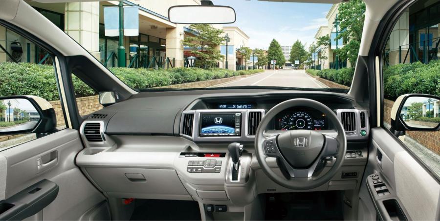  Honda StepWGN 2010 года  (фото 13 из 17)